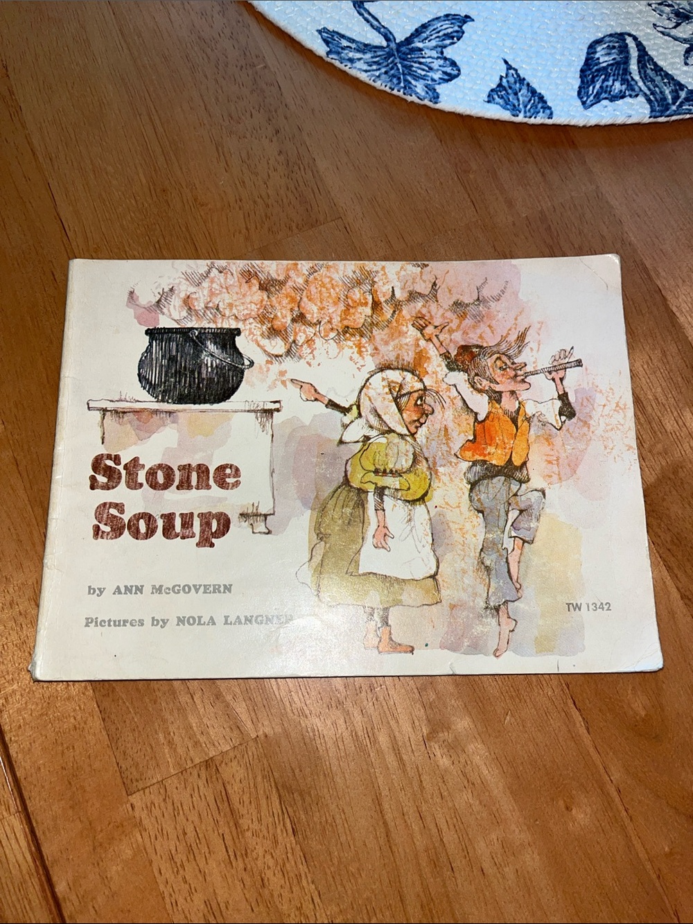 Scholastic Stone Soup Children's Book - White, Orange, Brown